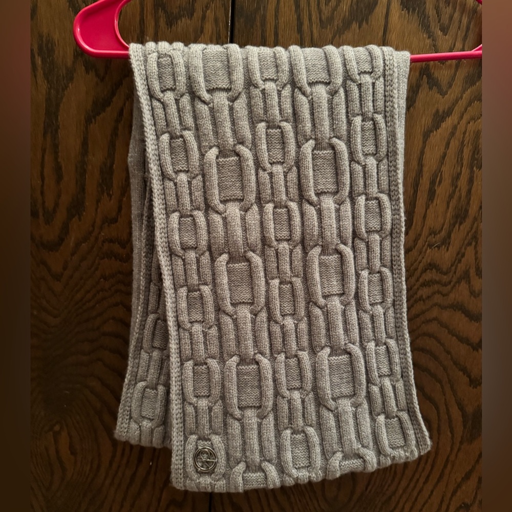 Gray Textured Knit Scarf